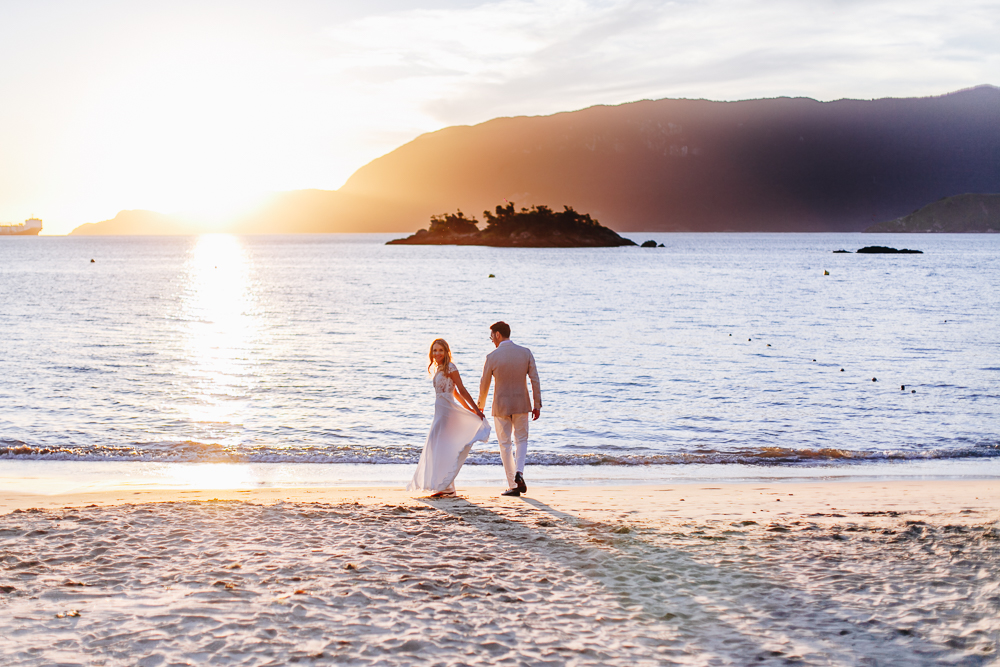 Casar na Praia 10 razoes para casar em Ilhabela
