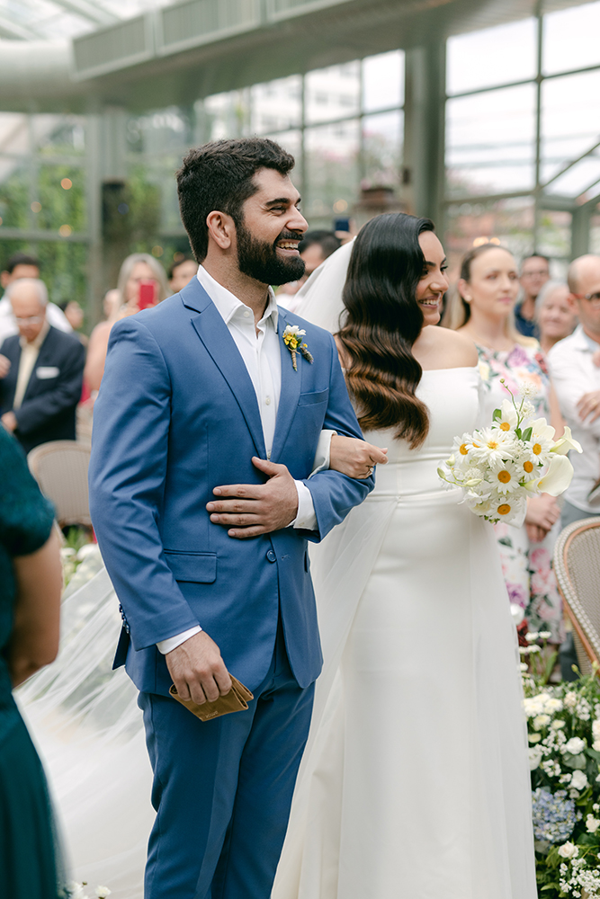 Cássia Quinsler e Guilherme Biondo | Casamento aconchegante no Botânico Quintal