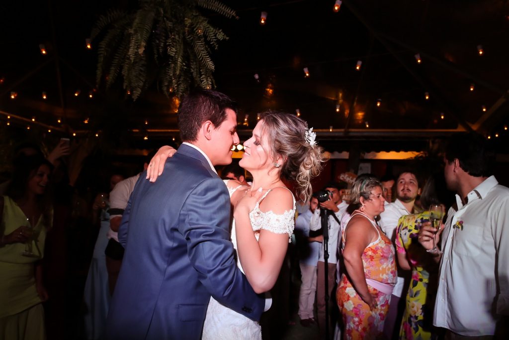 casamento na praia thalita e lindo (11)