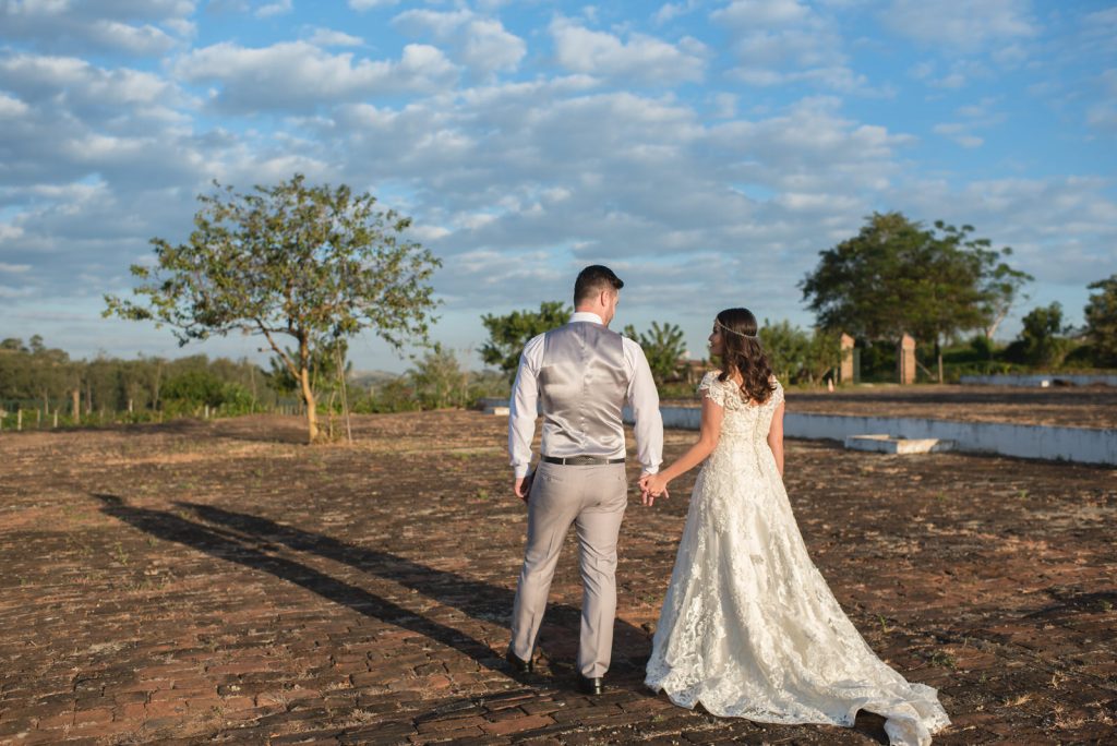 Joyce Kitamura e Victor em casamento na Fazenda Paraíso - Noiva Ansiosa