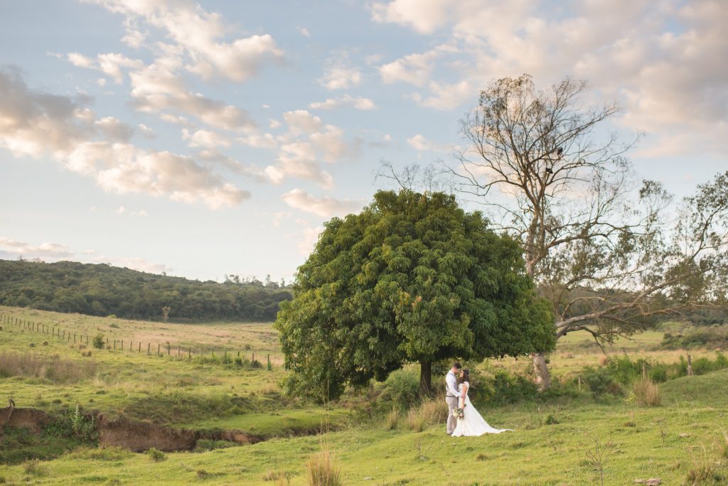 Joyce Kitamura e Victor em casamento na Fazenda Paraíso - Noiva Ansiosa