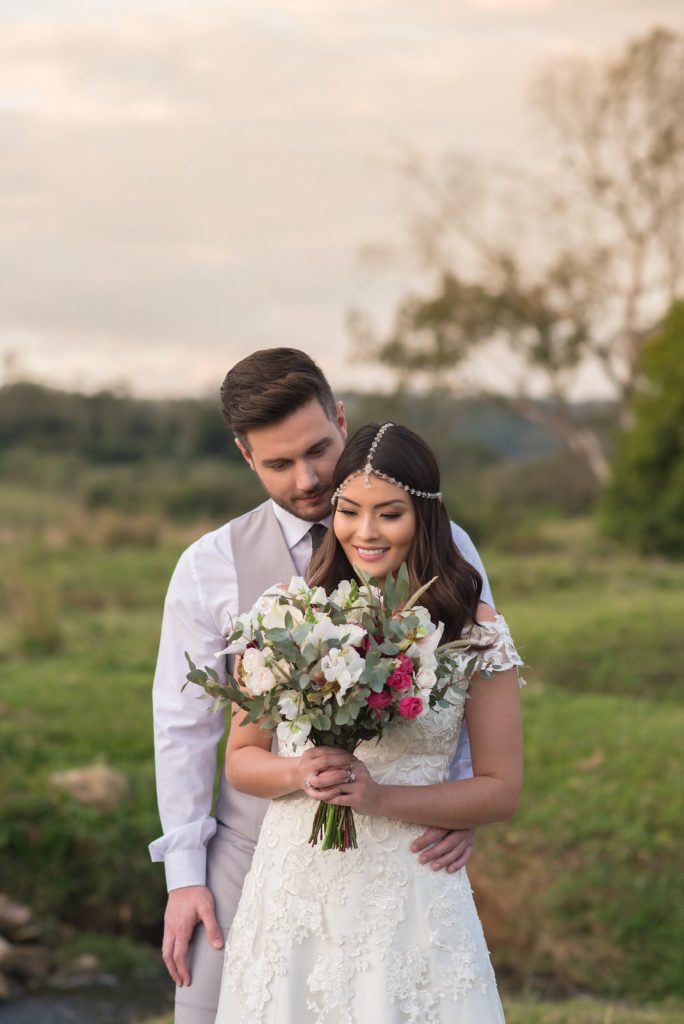 Joyce Kitamura e Victor em casamento na Fazenda Paraíso - Noiva Ansiosa