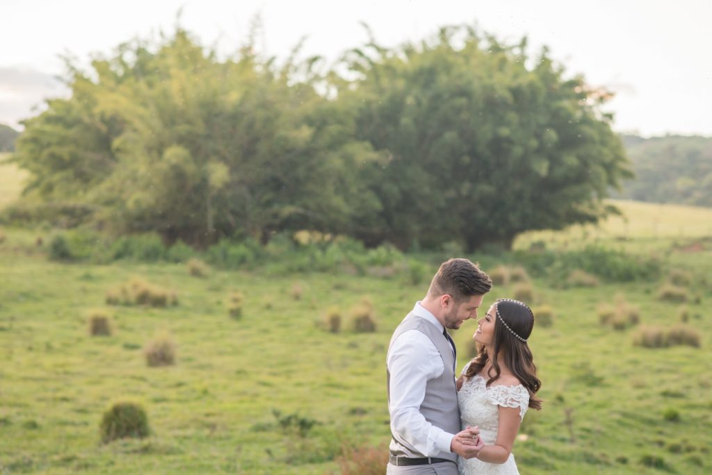 Joyce Kitamura e Victor em casamento na Fazenda Paraíso - Noiva Ansiosa