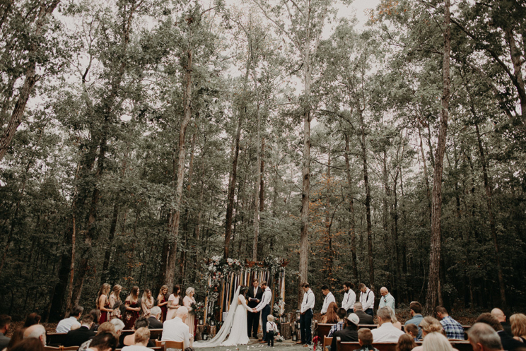 Iara e Scott - O amor é simples  Casamento ao ar livre em família