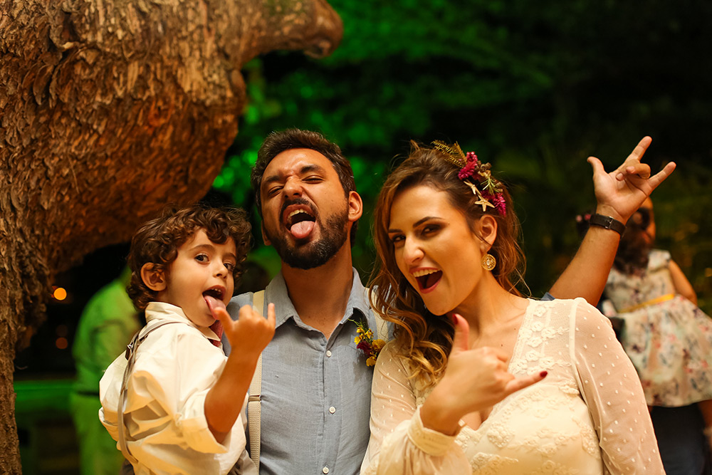 Carol e Rafa Casamento com luz e alegria em Ilhabela