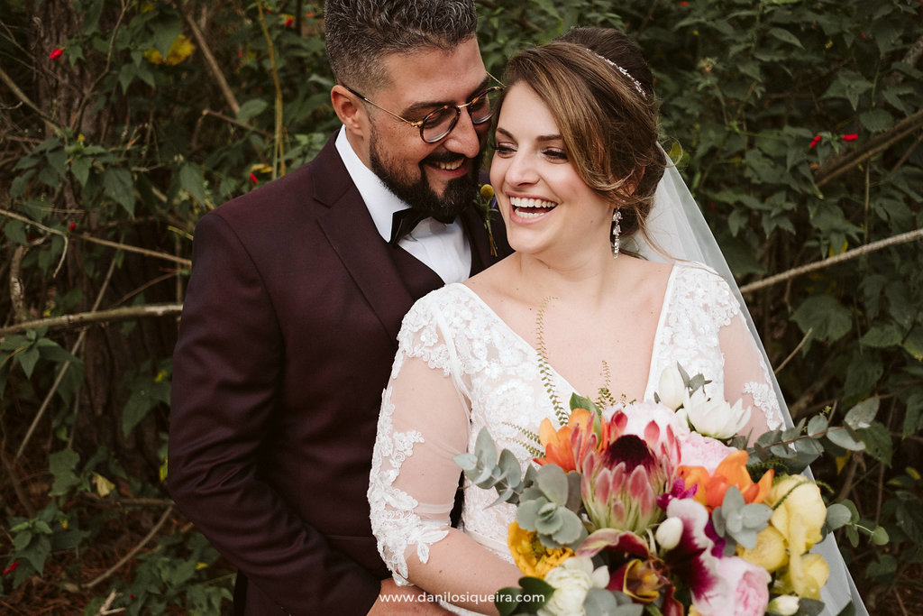 Renata e Fillip | Cores e muito amor para um lindo casamento no campo