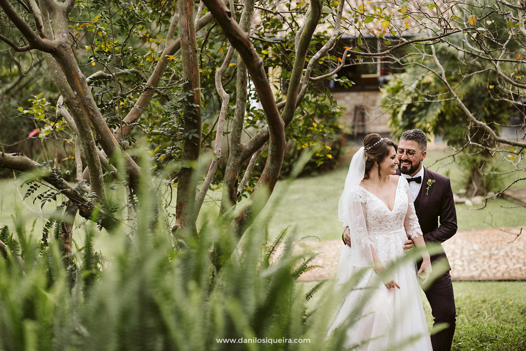 Renata e Fillip | Cores e muito amor para um lindo casamento no campo