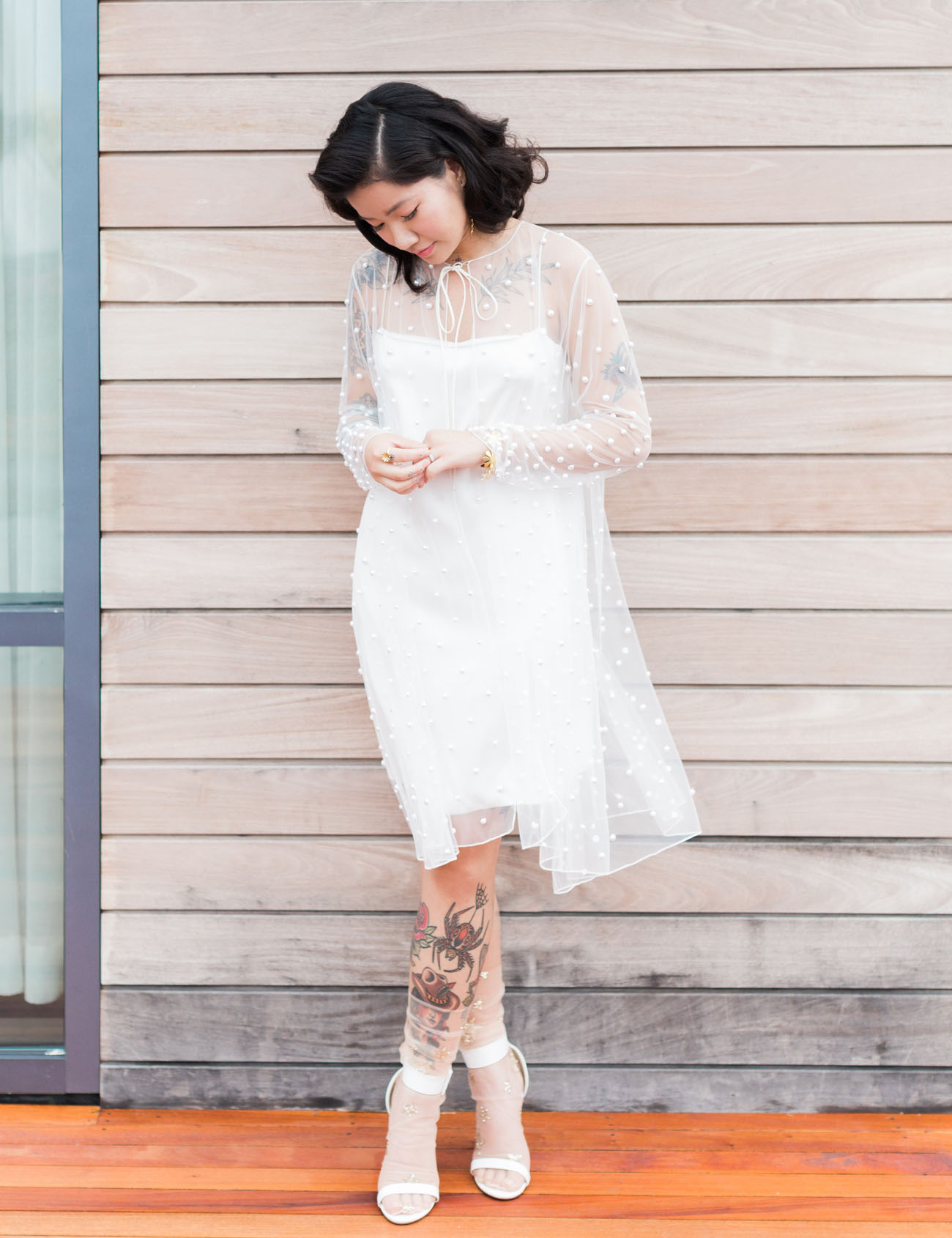 Vestido de noiva com capa: hot or not? | Moda e inspiração