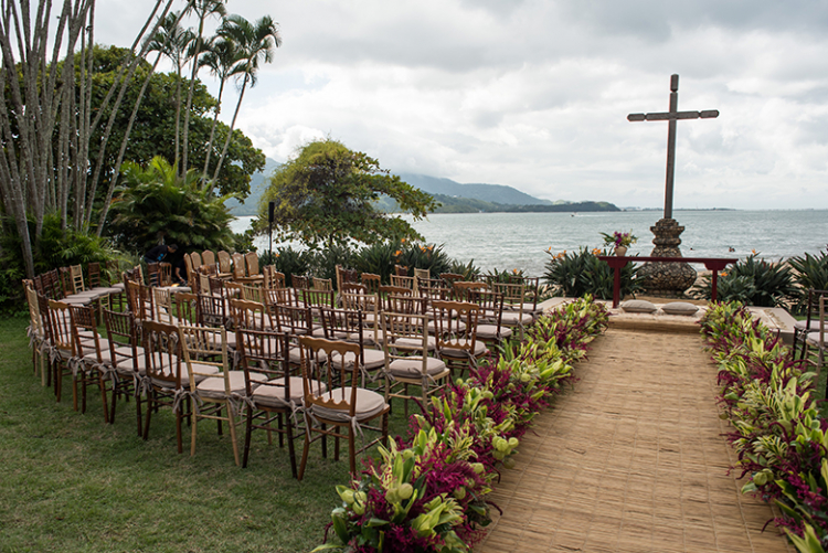 Casar na Praia 10 razoes para casar em Ilhabela