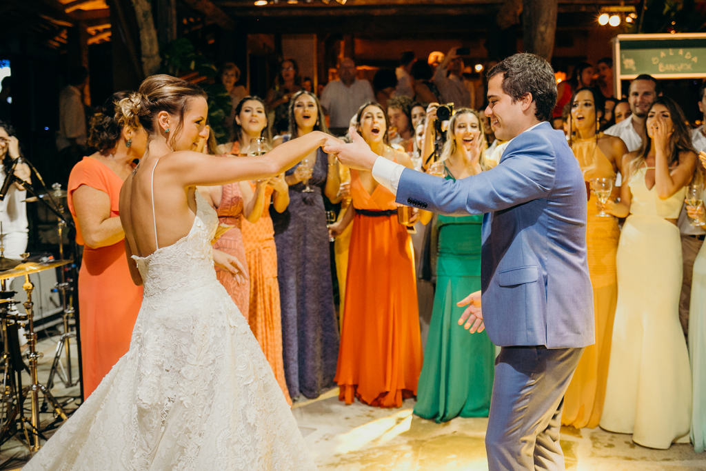 energia em Ilhabela casamento pe na areia gabriella e flavio