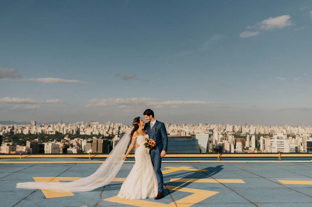 Samila e Gabriel | Casamento urbano e romântico no Trio 19