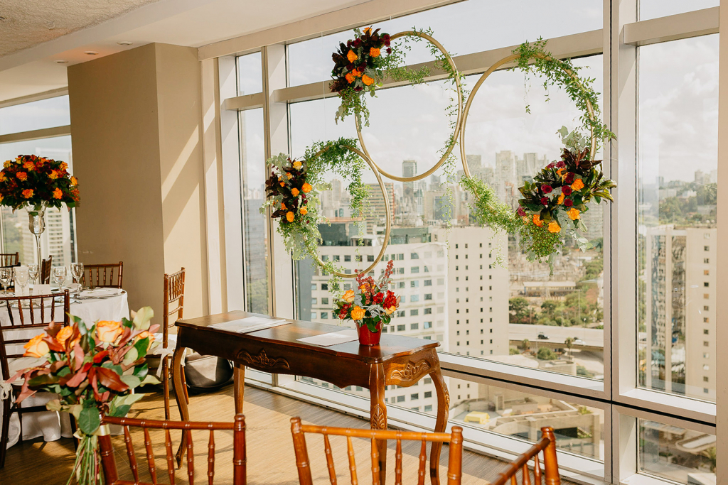 Samila e Gabriel | Casamento urbano e romântico no Trio 19