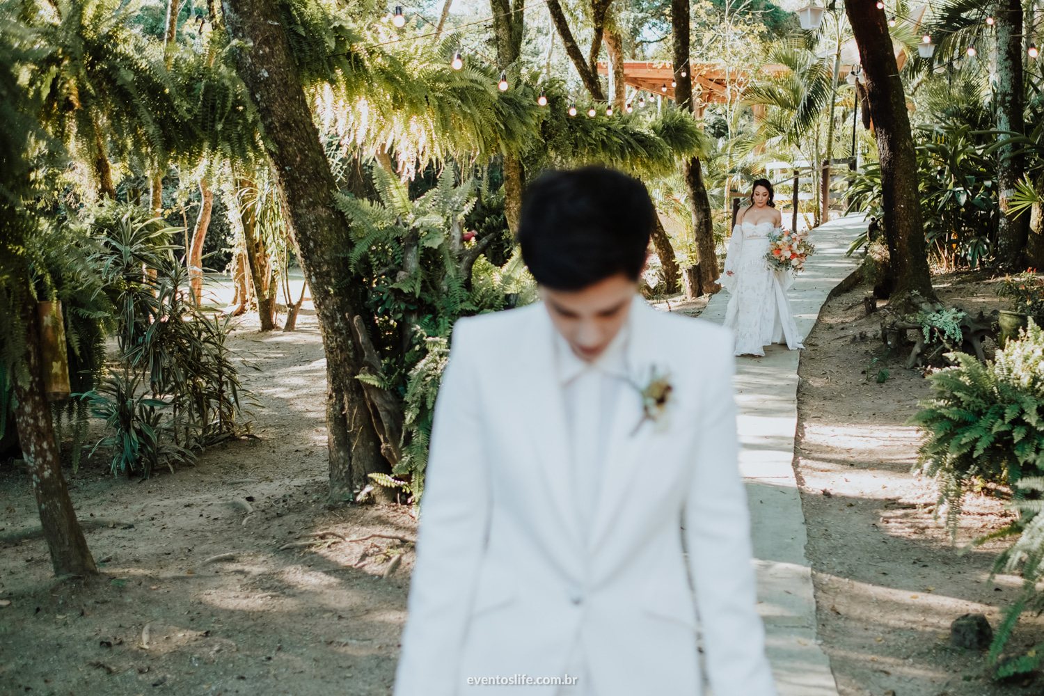 Aline e Marcele Casamento no campo amor ao ar livre Casamento Homoafetivo