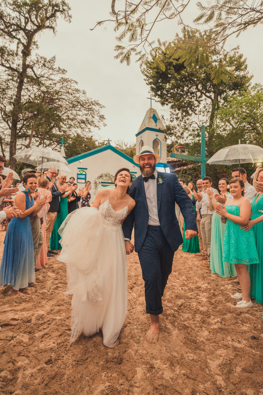 Anna Julia e Thomas Casamento vibrante em Ilhabela