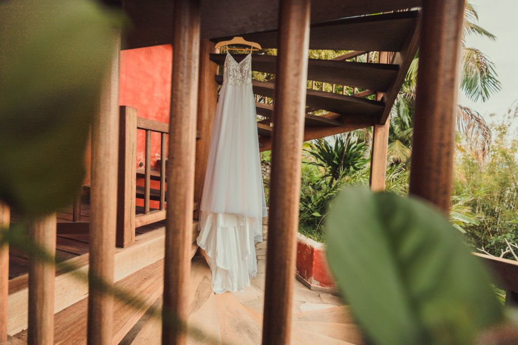 Anna Julia e Thomas Casamento vibrante em Ilhabela