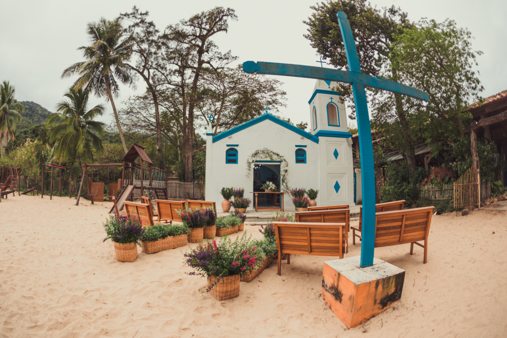 Anna Julia e Thomas Casamento vibrante em Ilhabela