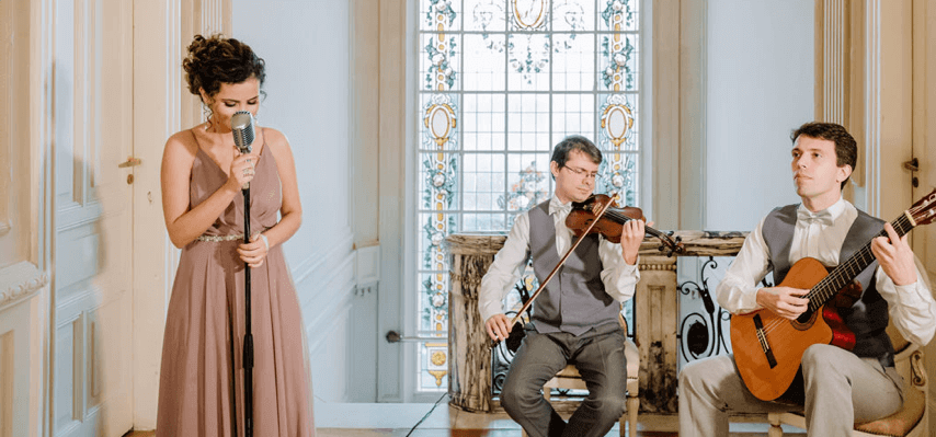Escolhendo as musicas da cerimonia de casamento com Renata Queli