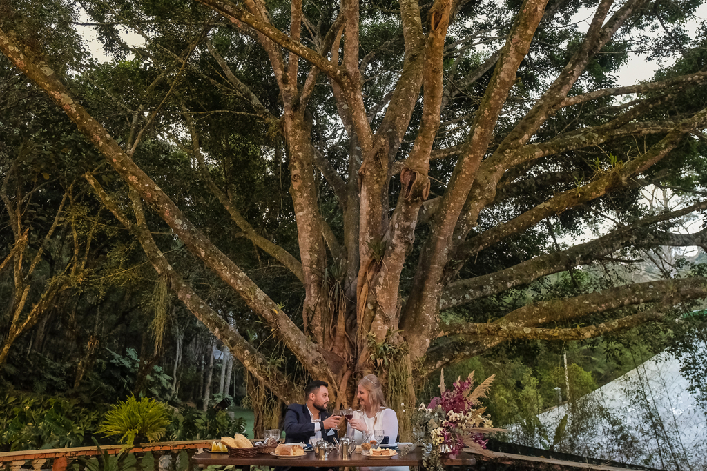 Juliana e Vinicius Casamento na Casa Giardino a dois com amor Karina Matos Assessoria