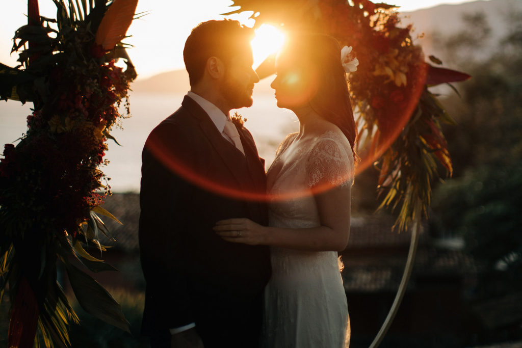 Manu e Cassio Casamento com vista para o mar em Ilhabela