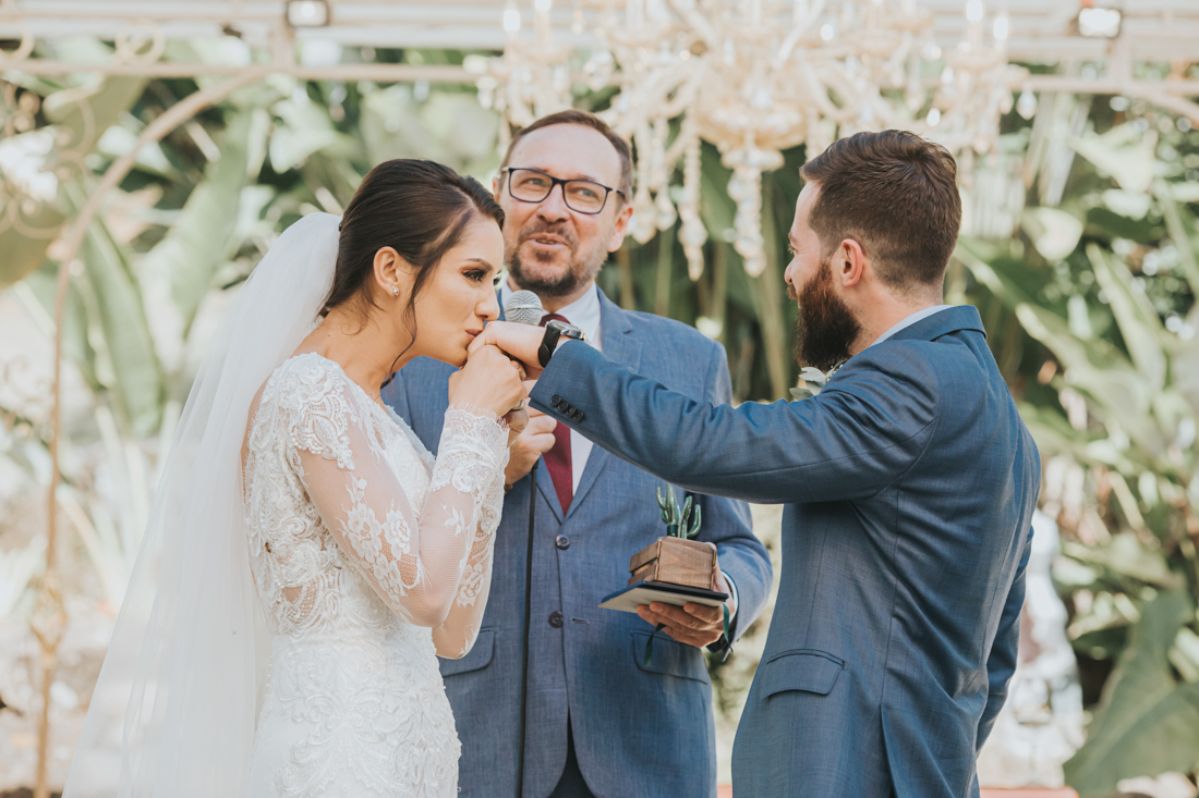 Samantha e Fabricio Casamento no Ravena Garden com Artes Cantadas