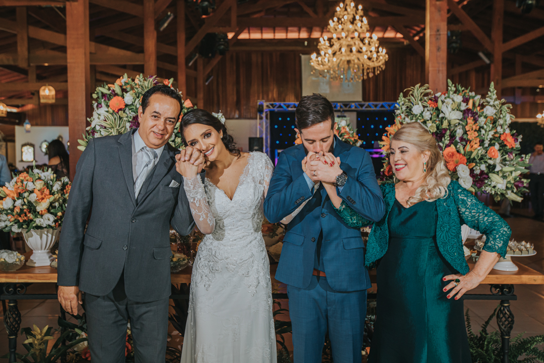 Samantha e Fabricio Casamento no Ravena Garden com Artes Cantadas