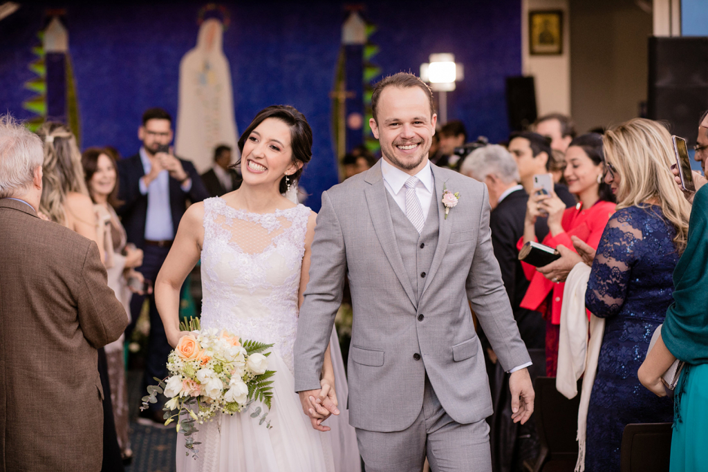 Virna e Gabriel Casamento em Brasilia Vestido de noiva à distância Helen Salles