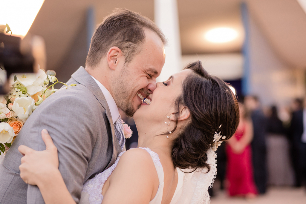 Virna e Gabriel Casamento em Brasilia Vestido de noiva à distância Helen Salles