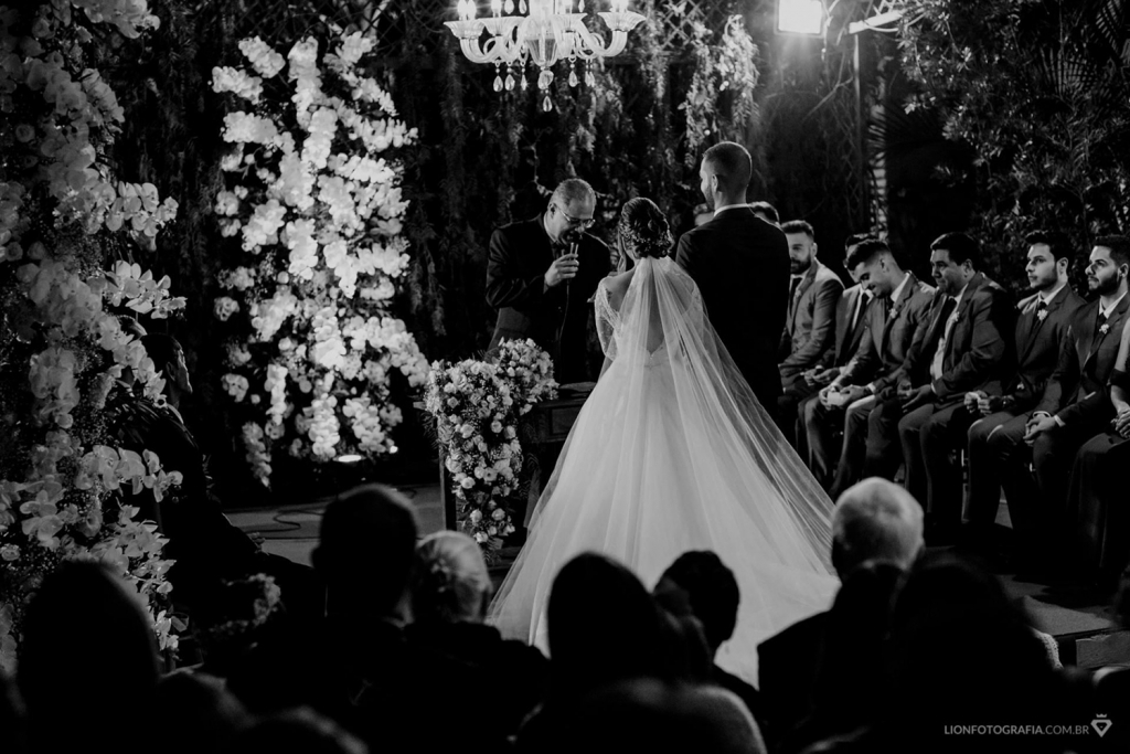 Aline e Guilherme | Casamento clássico com toque oriental