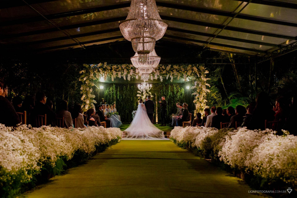 Aline e Guilherme | Casamento clássico com toque oriental