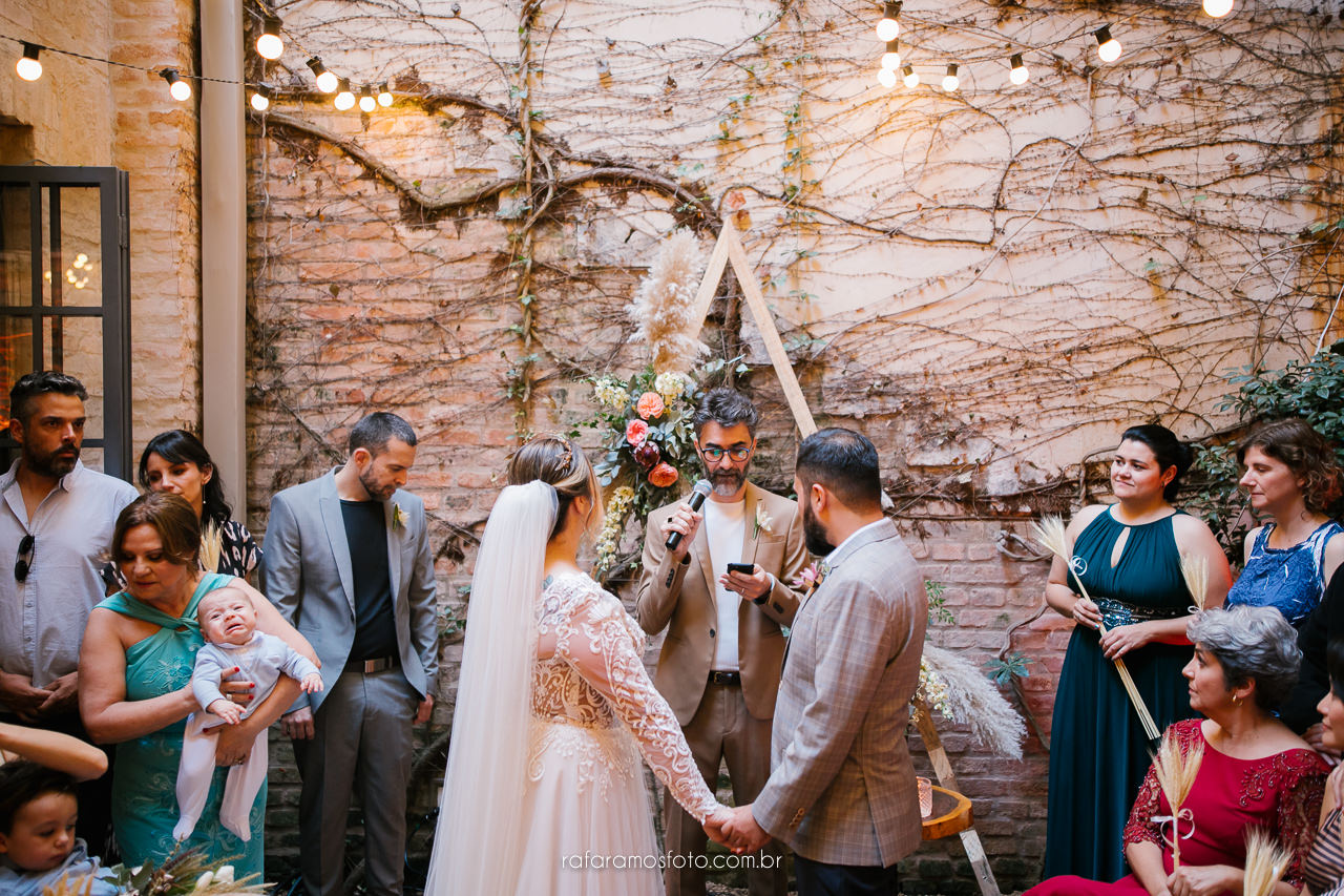 Carla e Tiago | Mini wedding na Casa Quena: amor e autenticidade