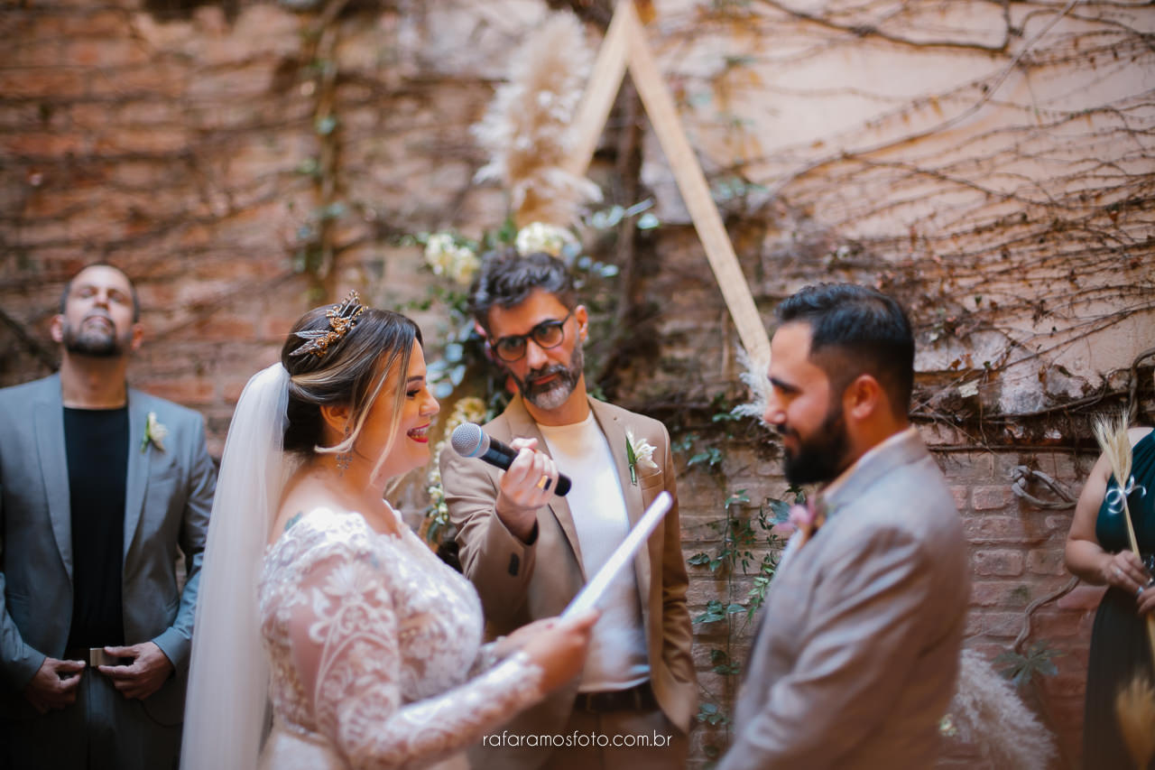 Carla e Tiago | Mini wedding na Casa Quena: amor e autenticidade