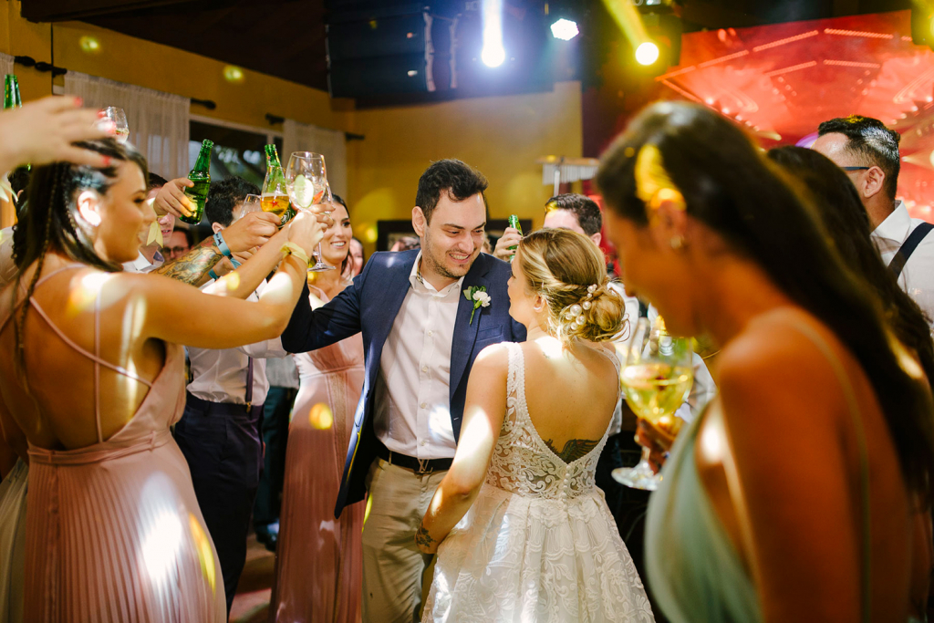 Stéphanie e Felippe | Amor e descontração: casamento em Balneário Camboriú