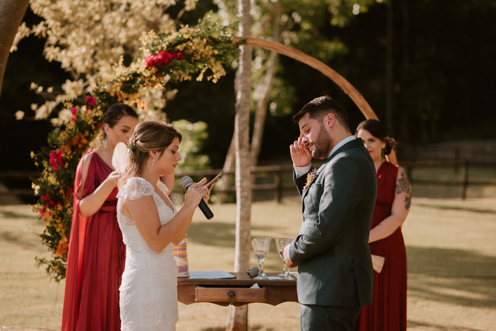 Marina e Murylo | Casamento romântico ao ar livre, por Seiva Fotografia