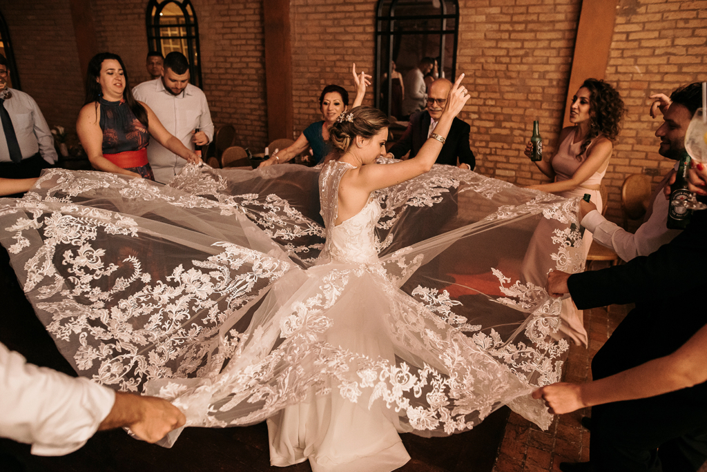 Anna Carolina e Weiji | Casamento dos sonhos no Celeiro Quintal