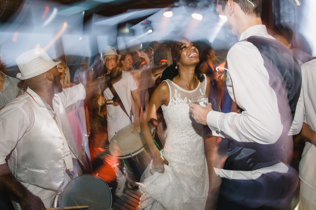 Carolina e Fabio | Casamento no Château Du Plas, por Natasha Bleier