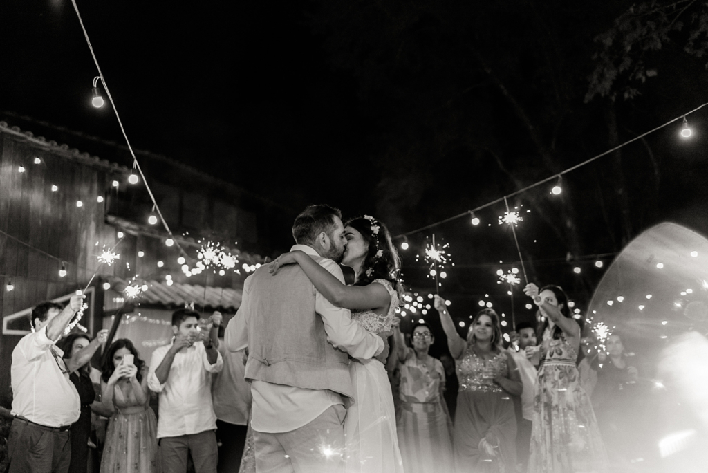 Elisa e Beto | Casamento rústico: o amor é uma viagem