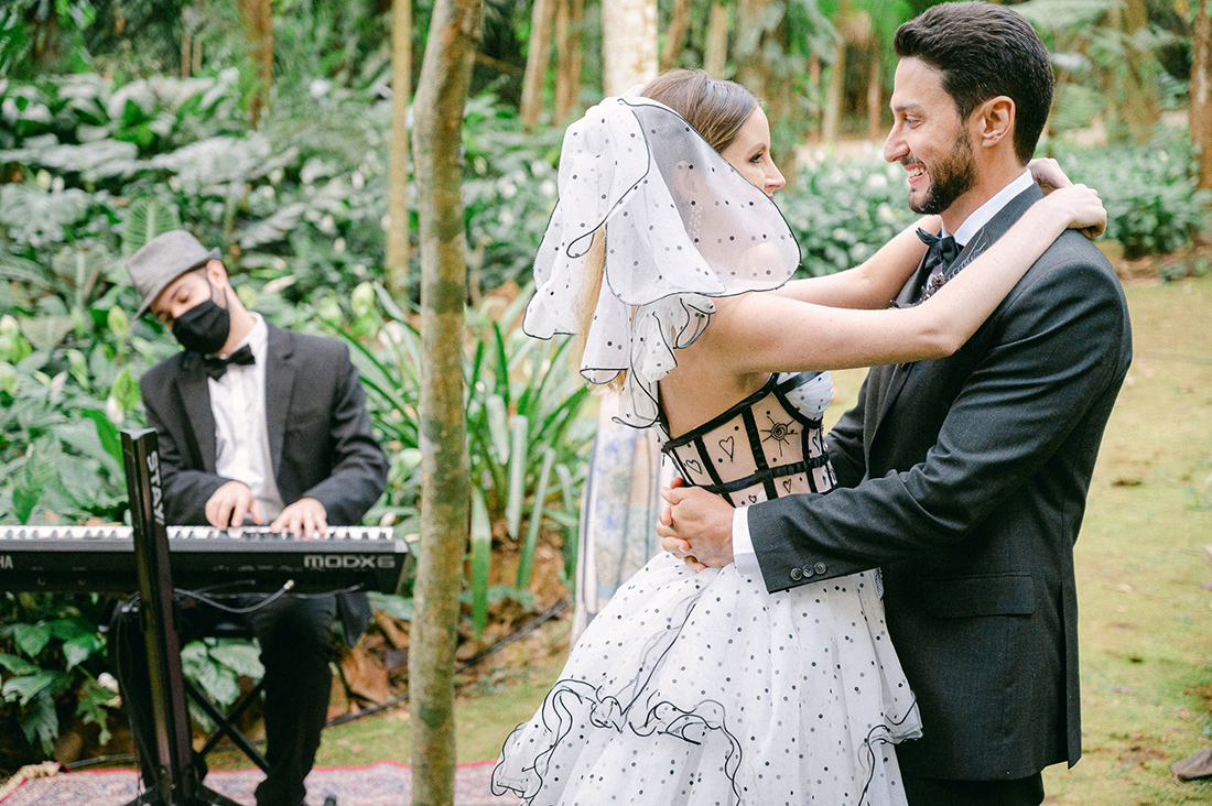 Elopement Wedding na Casa Giardino - Lay e Leo - Foto por Cama de Gato