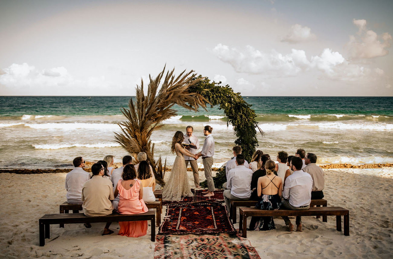 Casamento na praia: inspirações e tudo que você precisa saber