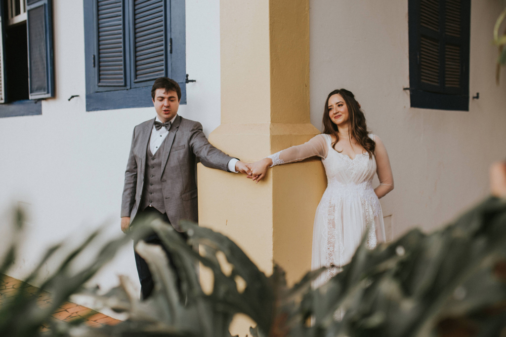 Ana e Davi | Casamento leve e divertido na fazenda com vestido de noiva Helen Salles