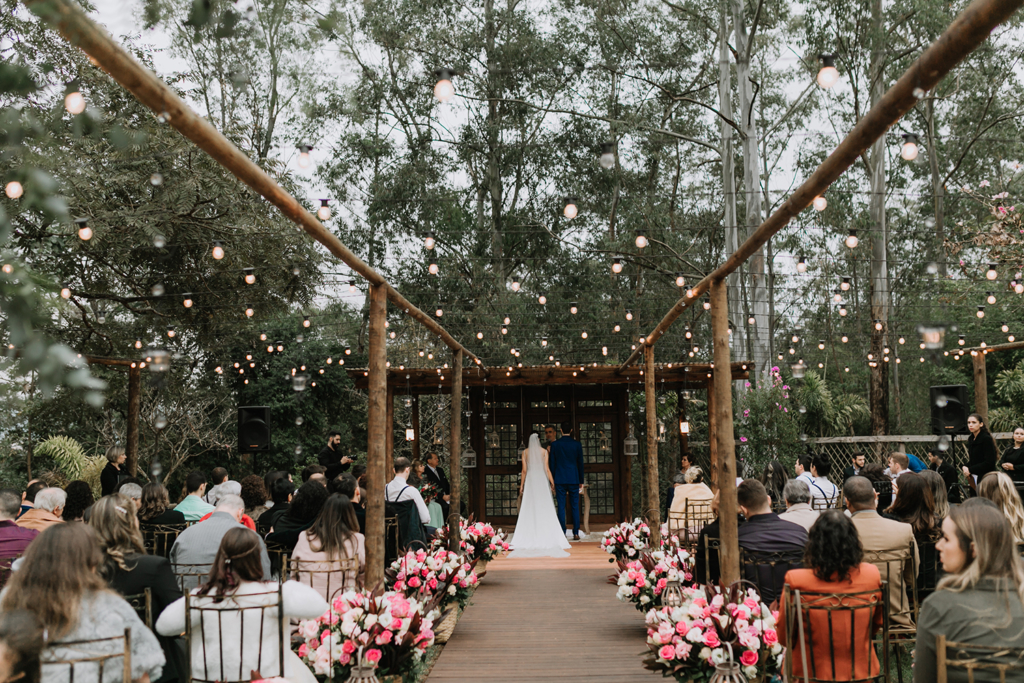 Priscila e Fábio | Casamento no Vila dos Eucaliptos: amor e inverno