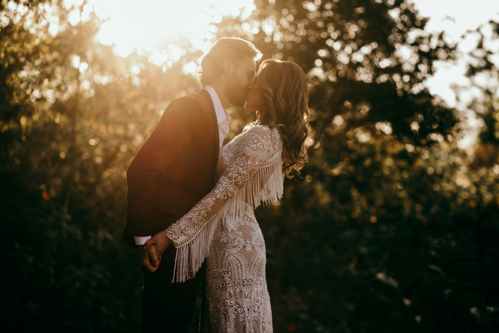 Amanda e Bruno | Elopement wedding boho ao ar livre com decoração de Emmanuel Nogueira