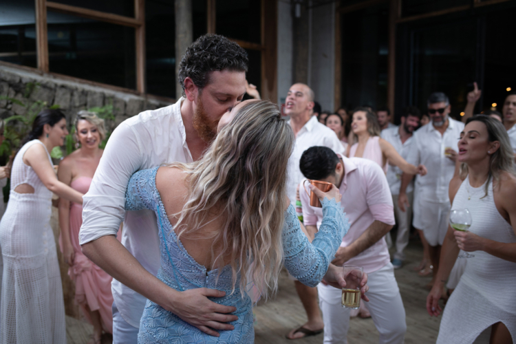 Noelle e Rodrigo | Casamento pé na areia em Ilhabela