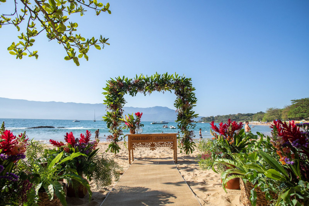 Noelle e Rodrigo | Casamento pé na areia em Ilhabela