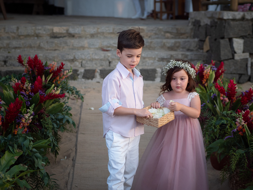 Noelle e Rodrigo | Casamento pé na areia em Ilhabela