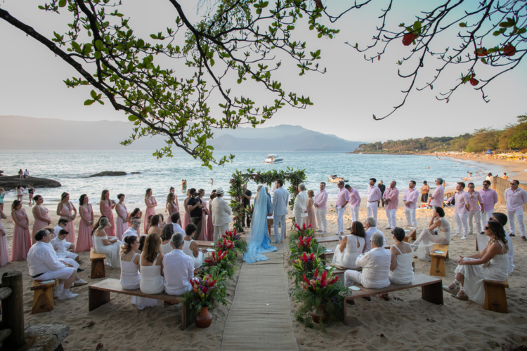 Noelle e Rodrigo | Casamento pé na areia em Ilhabela