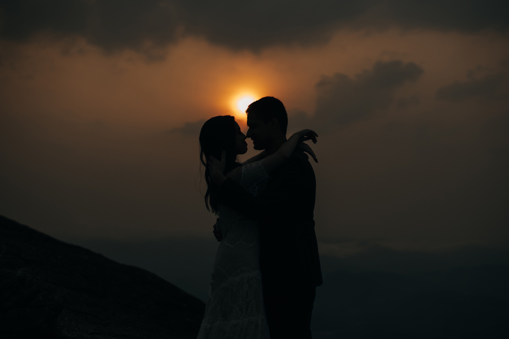 Deb e Leo | Elopement Wedding na Pedra do Baú por Eu Caso Vocês