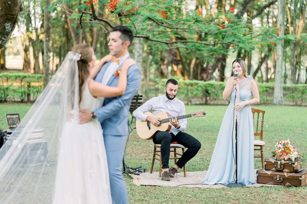 Amanda e Vinicius | Editorial Sentidos: um amor vibrante como o Flamboyant