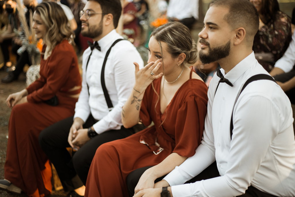 Bianca e Lucas | Casamento boho com paleta coral por Flor Brasileira