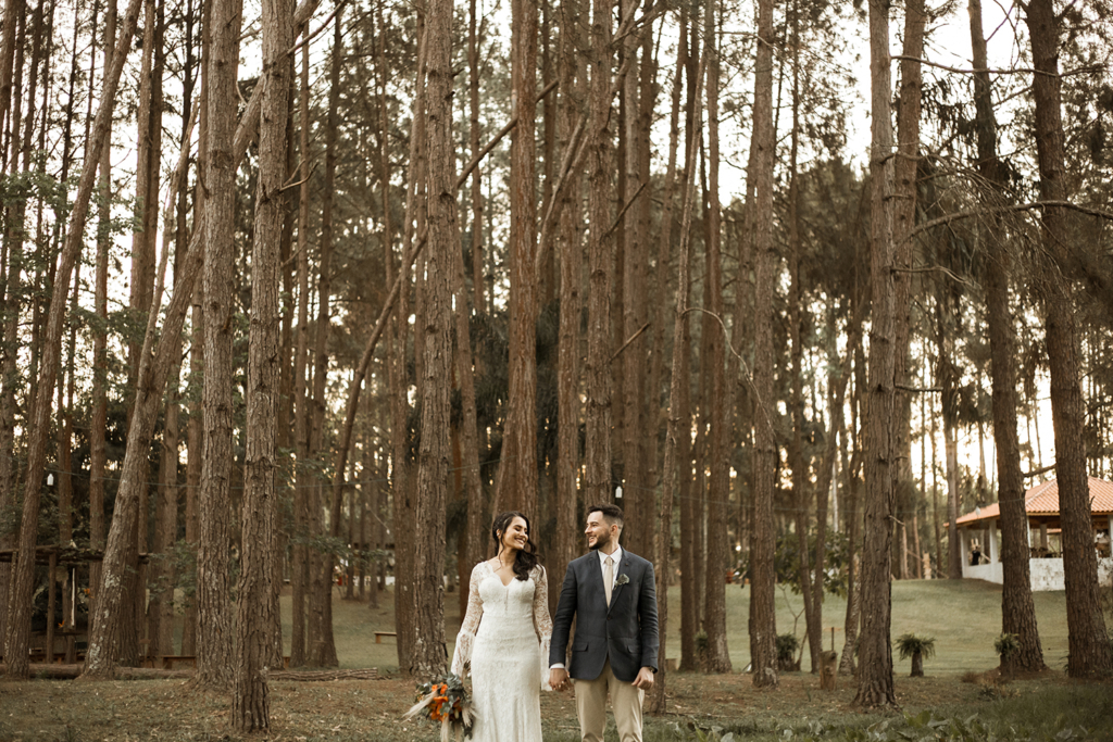 Bianca e Lucas | Casamento boho com paleta coral por Flor Brasileira