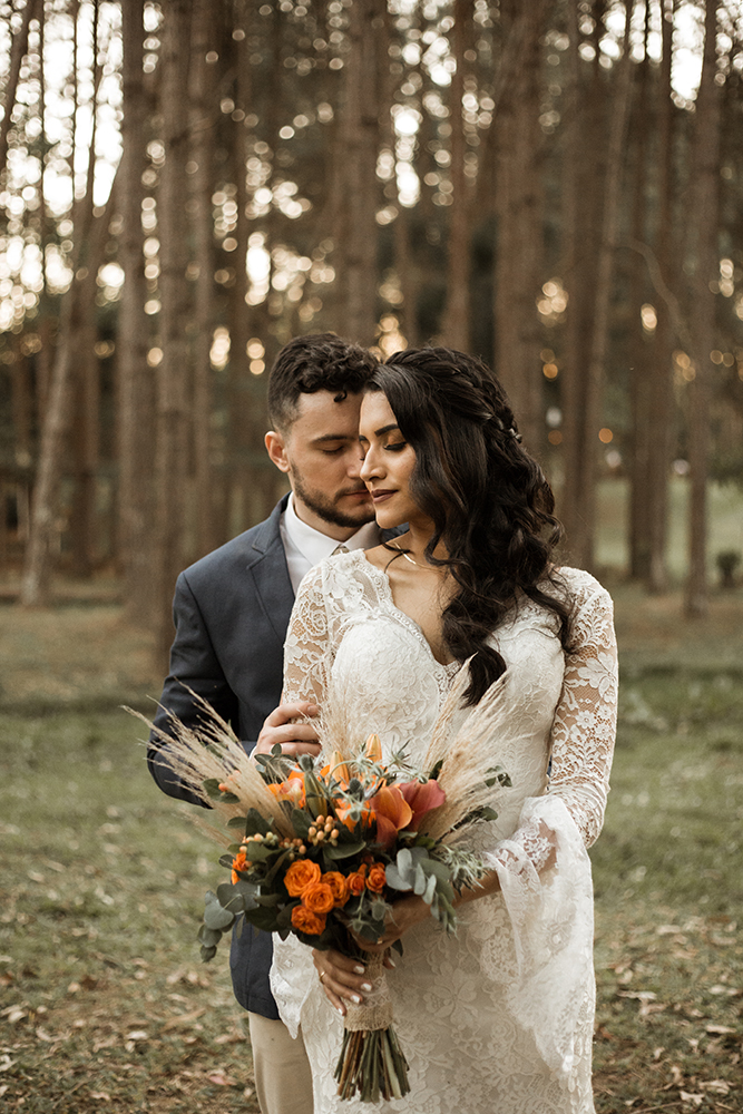 Bianca e Lucas | Casamento boho com paleta coral por Flor Brasileira